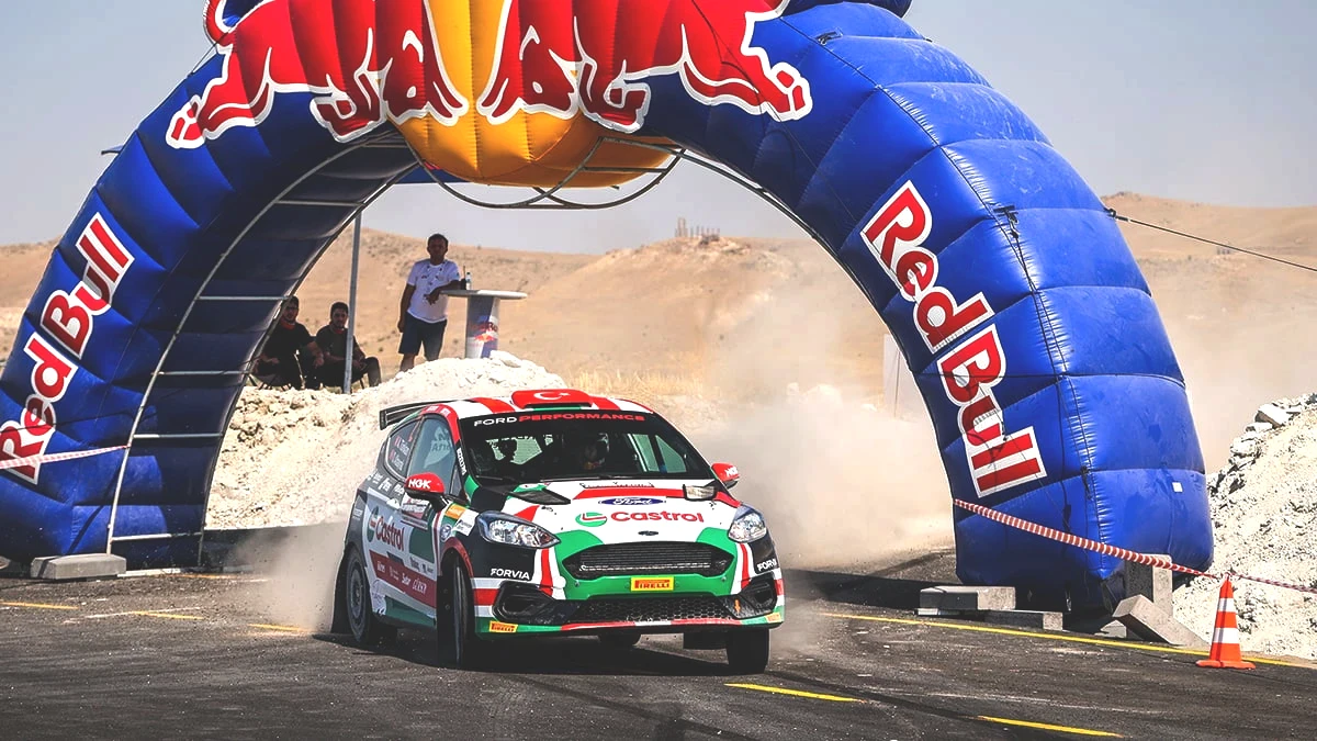 kapadokya-ralli-castrol-ford-turkiye.jpg