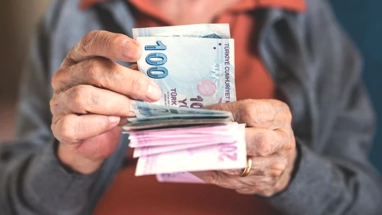 Zamlı emekli maaşı yattı mı, ne zaman yatacak? SSK, Bağ-Kur ve Emekli maaş farkı ödeme tarihleri 2025 açıklandı mı? - 3